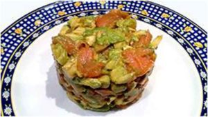 tartar de salmon ahumado con aguacate