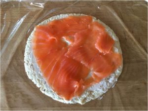 elaboración rollitos de salmón