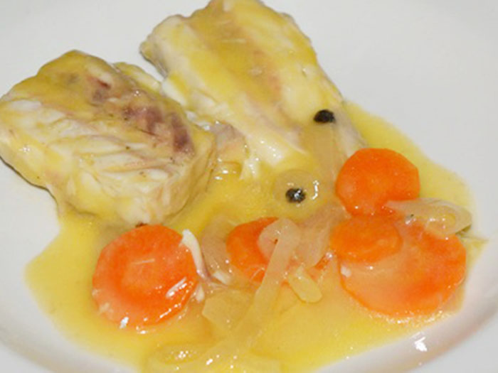 Caballa en escabeche