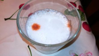 Pisco Sour con angostura