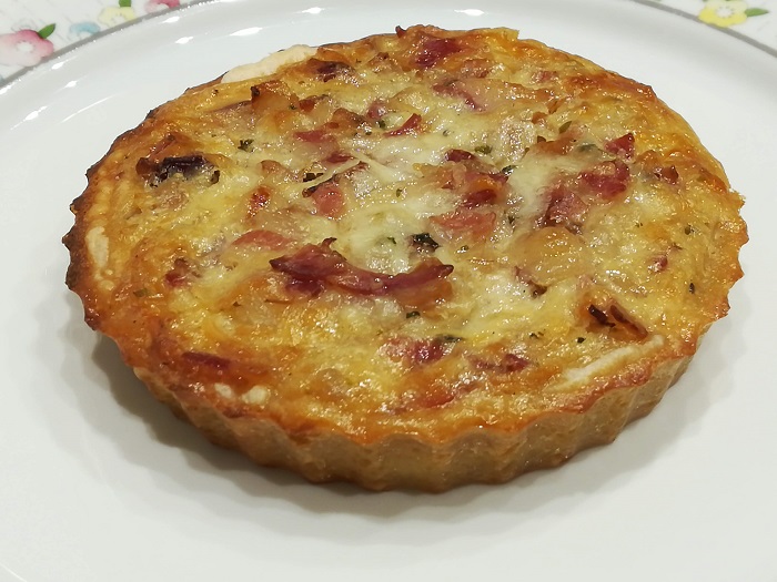 Quiche de bacon y cebolla