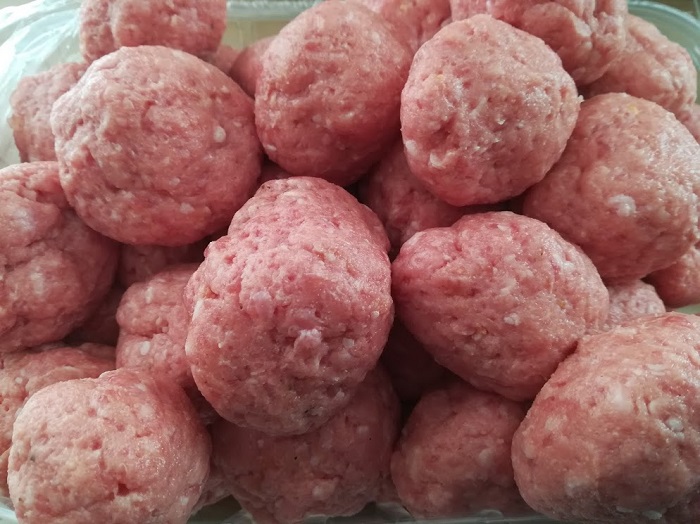 bolitas de carne de cerdo y ternera