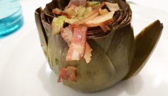 alcachofa con bacon al horno