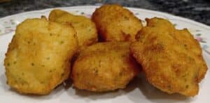 racion de buñuelos de bacalao