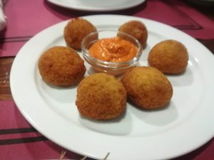 croquetas redondas de calsots