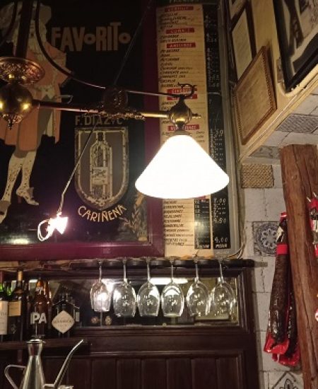 Interior de Bodega La Ardosa