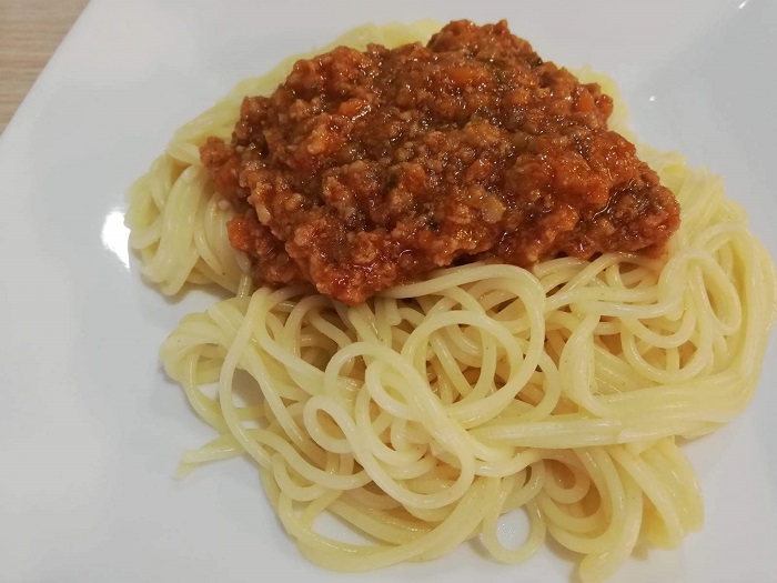 Pasta con boloñesa