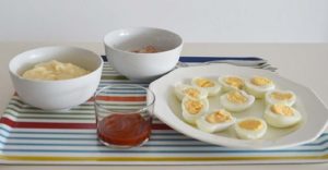 ingredientes para hacer huevo rellenos