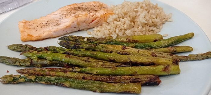 espárragos salmon a la plancha y arroz integral ejemplo de metodo harvard