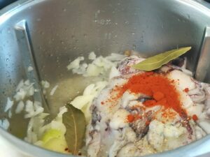 ingredientes para hacer chipirones encebollados con la thermomix