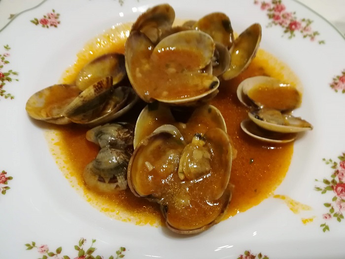 receta casera de almejas con salsa marinera