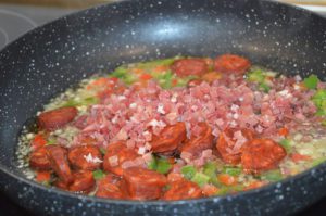 sofrito para arroz con chorizo y jamón